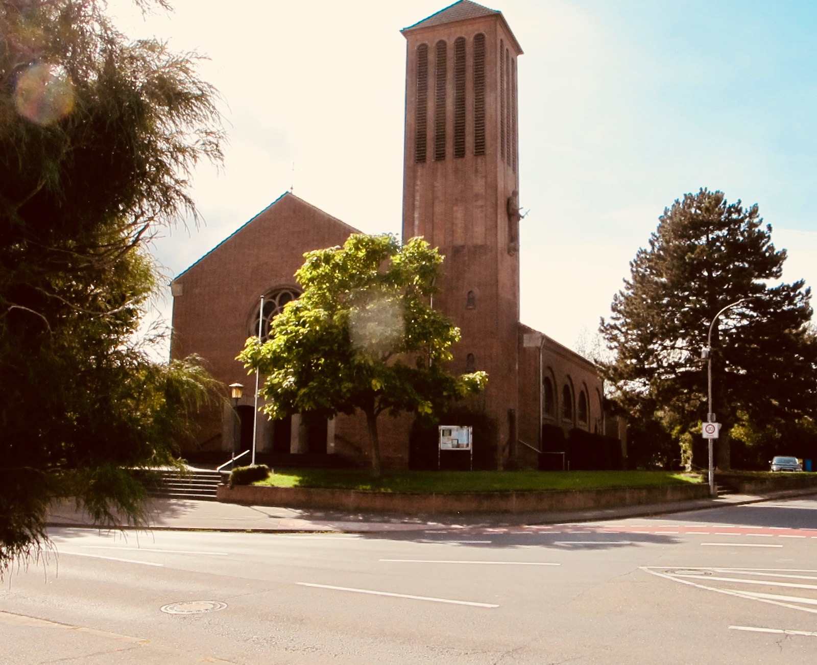 St. Franziskus in Süchteln-Vorst (c) Schloesser St. Franziskus in Süchteln-Vorst (c) Schloesser